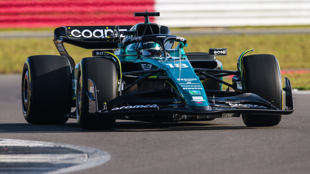 L’Aston Martin AMR23 en piste à Silverstone (+ images)
