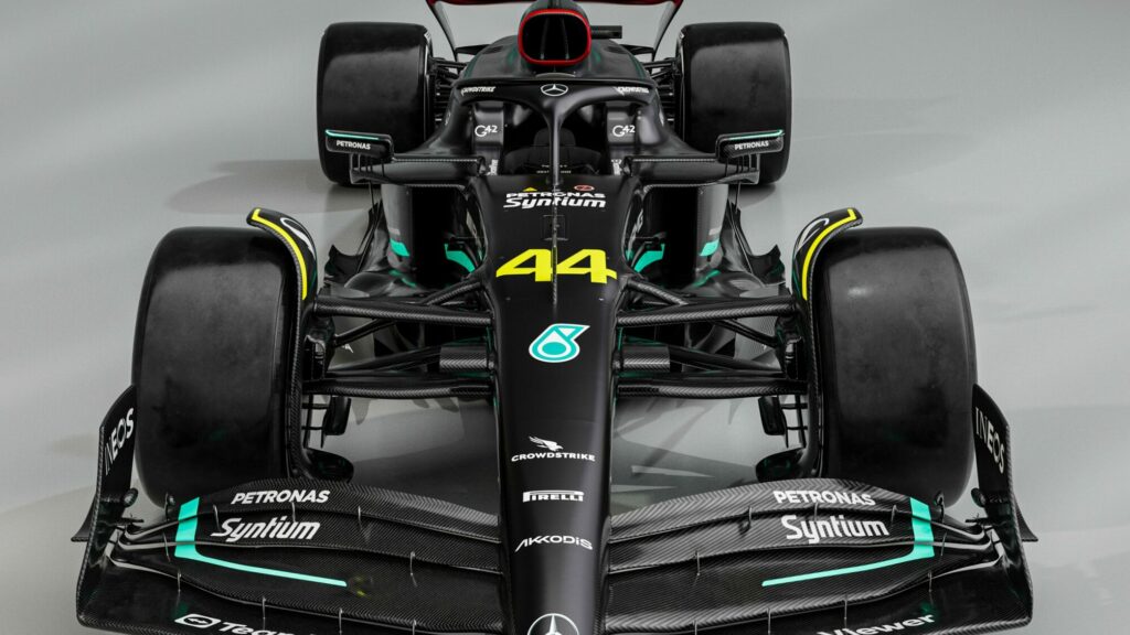 Replay : présentation de la Mercedes W14