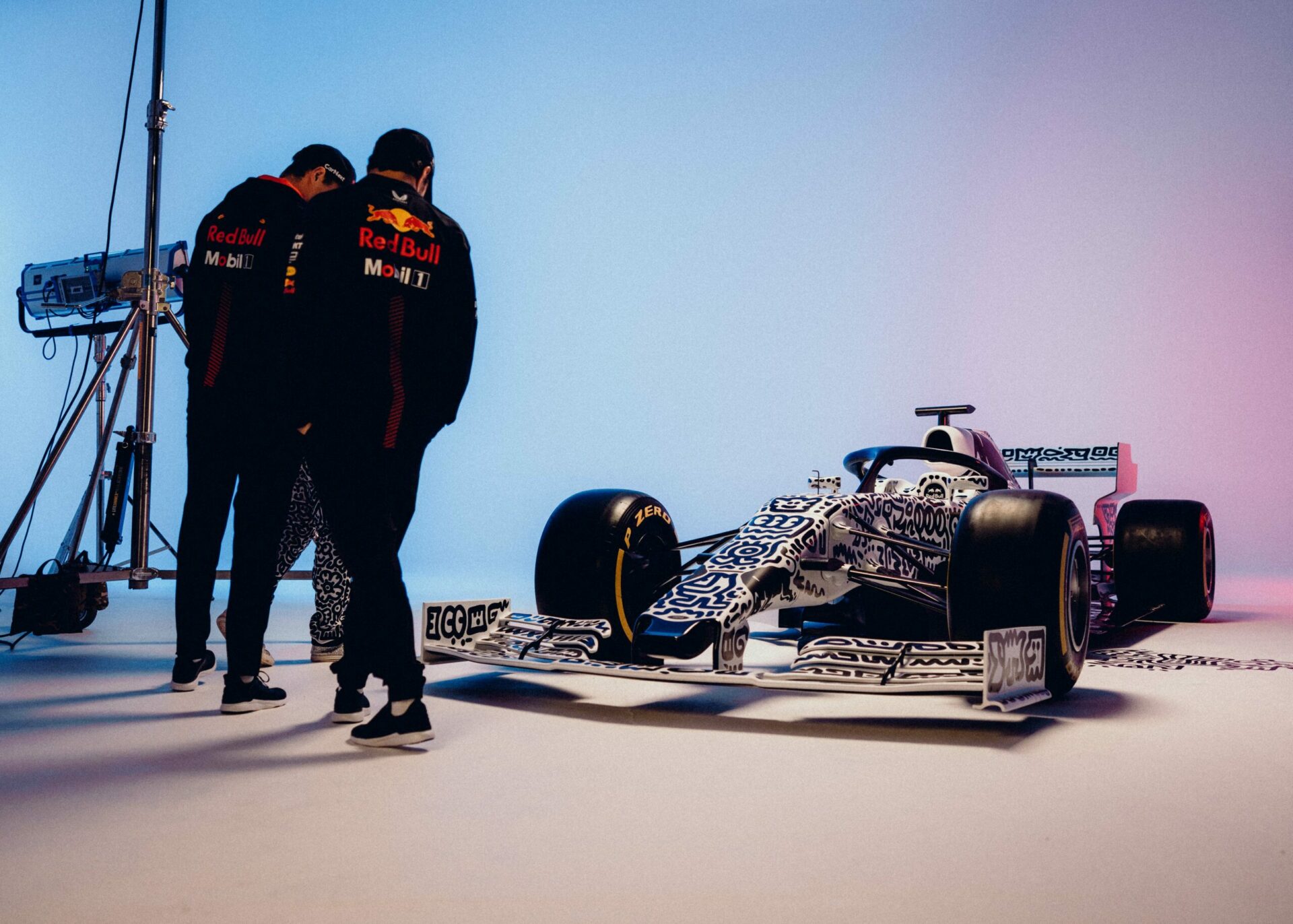 Les pilotes Red Bull Max Verstappen et Sergio Perez