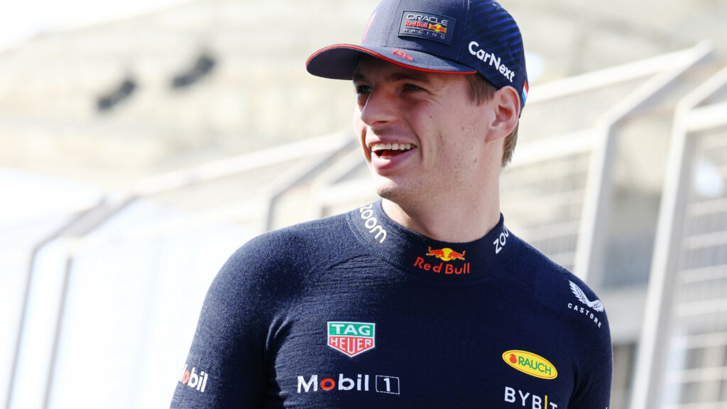 Max Verstappen « à l’aise » au volant de la RB19