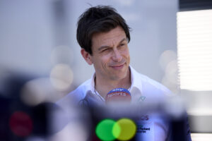 Toto Wolff nie les rumeurs de candidature de sa femme à la FIA