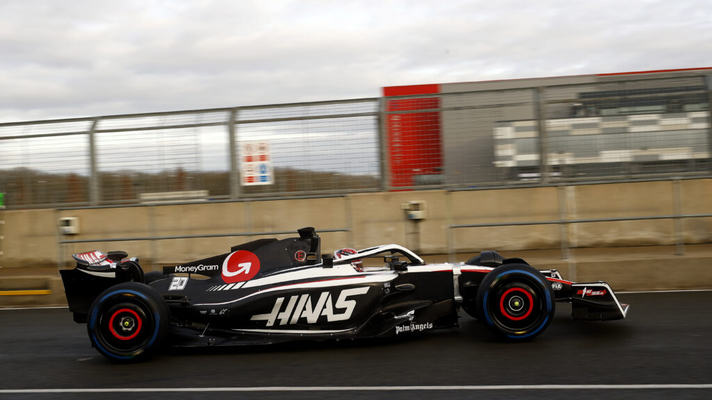 Haas a fait rouler sa F1 2023 à Silverstone