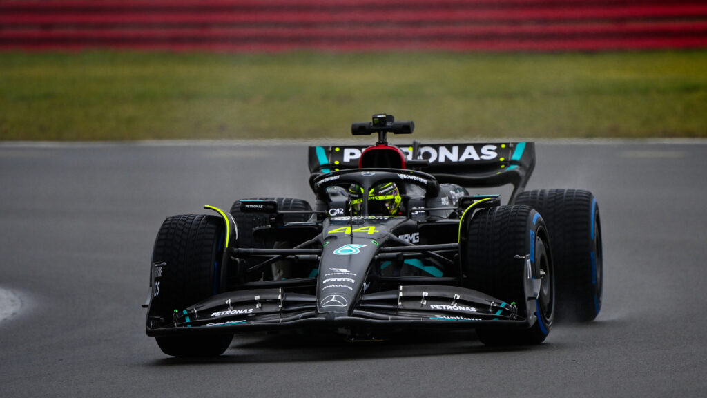 Hamilton se sent « à l’aise » avec la Mercedes W14 (+ images)