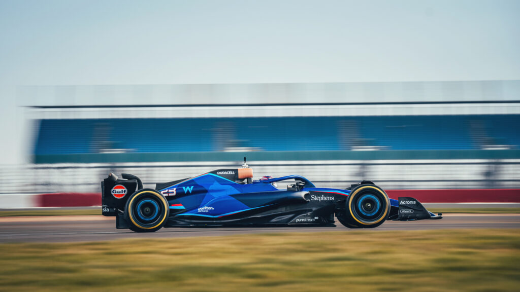 Première sortie réussie pour Williams F1 (+ images)