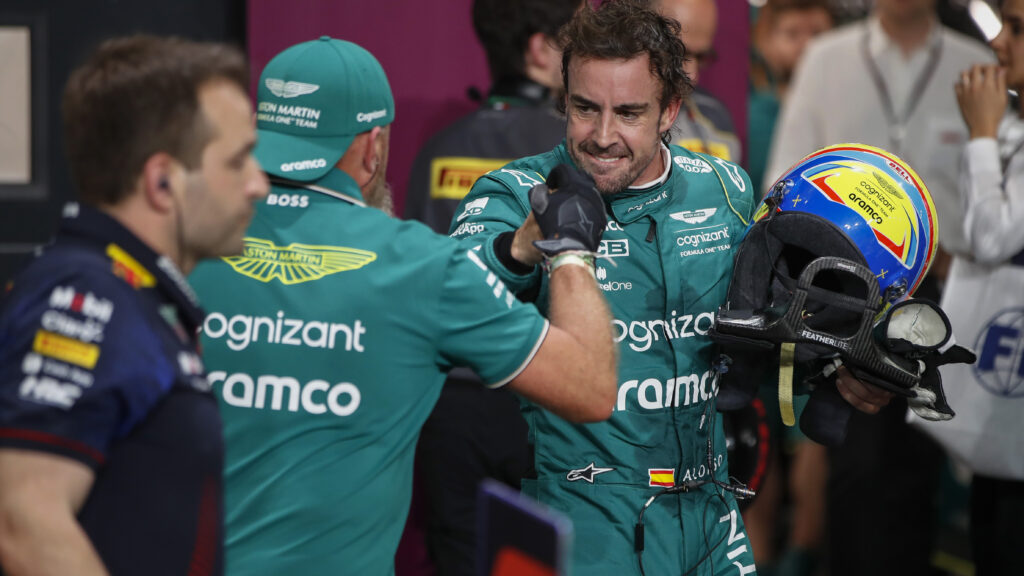 Alonso en première ligne sur la grille de départ à Djeddah
