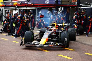 Verstappen revient sur sa victoire : « C’était incroyablement glissant »