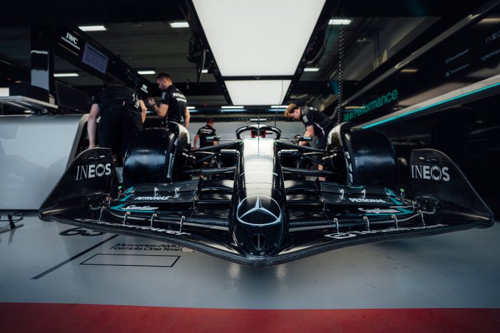 mercedes garage F1