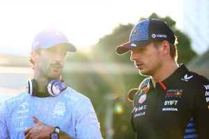 Verstappen : Red Bull aurait pu mieux gérer le départ de Ricciardo