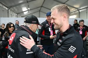 Haas salue « le meilleur pilotage » de Magnussen