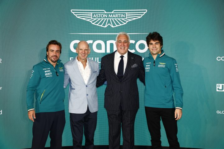 Fernando Alonso (Aston Martin), Adrian Newey, Lawrence Stroll (Aston Martin) et Lance Stroll (Aston Martin) - ©️ Aston Martin