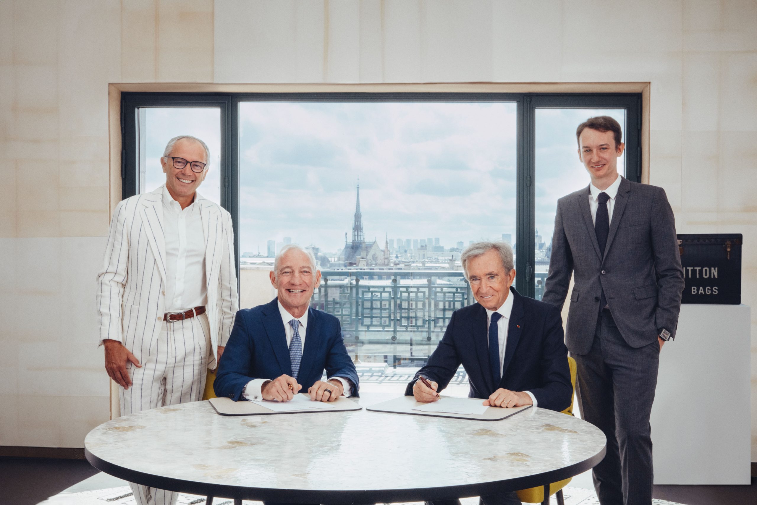 Stefano Domenicali, Greg Maffei, Bernard Arnault et Frédéric Arnault - ©️ F1 / Liberty Media