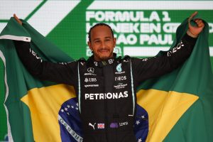 Vidéo – Lewis Hamilton au volant de la McLaren d’Ayrton Senna de 1990