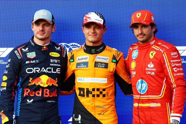 Le top 3 des Qualifications du Grand Prix des États-Unis 2024 à Austin. De gauche à droite : Max Verstappen (Red Bull), Lando Norris (McLaren) et Carlos Sainz (Ferrari) - ©️ Red Bull Content Pool