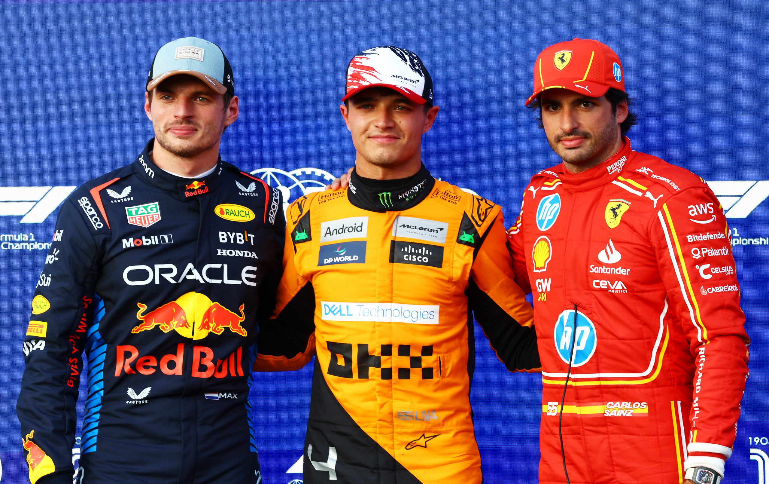 Le top 3 des Qualifications du Grand Prix des États-Unis 2024 à Austin. De gauche à droite : Max Verstappen (Red Bull), Lando Norris (McLaren) et Carlos Sainz (Ferrari) - ©️ Red Bull Content Pool