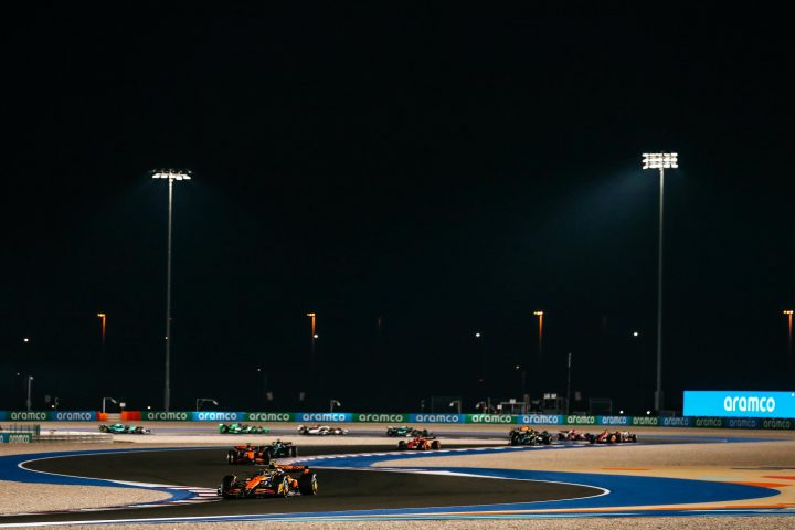 Lando Norris (McLaren) menant la course Sprint du Grand Prix du Qatar 2024 - ©️ McLaren