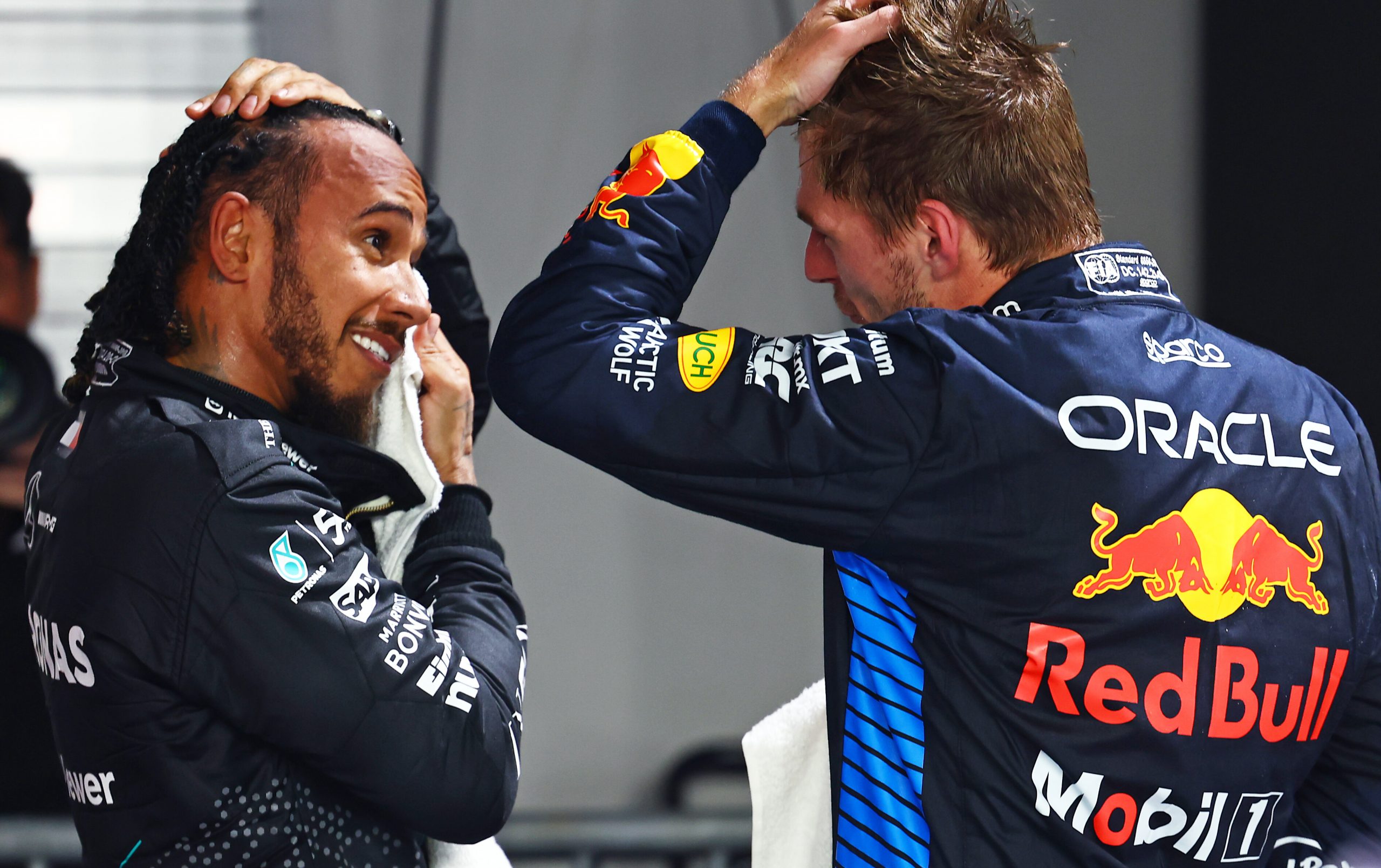 Lewis Hamilton (Mercedes) et Max Verstappen (Red Bull) - ©️ Red Bull Content Pool