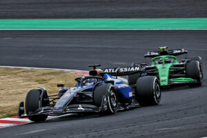 Williams : Alex Albon brille, Carlos Sainz continue son adaptation