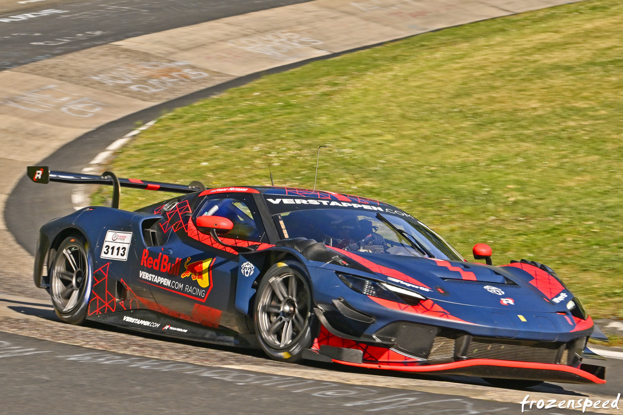 Max Verstappen aperçu au volant d’une Ferrari GT3 sur le Nürburgring