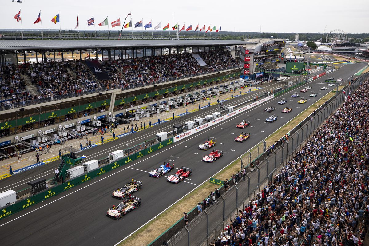 Le départ des 24 Heures du Mans 2025