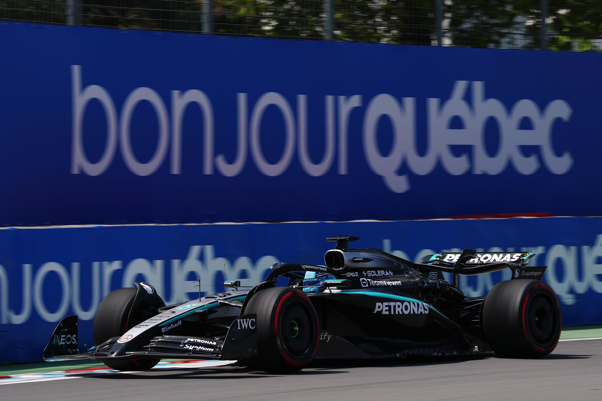 George Russell s’offre une magnifique pole au Canada, devant Verstappen et Piastri