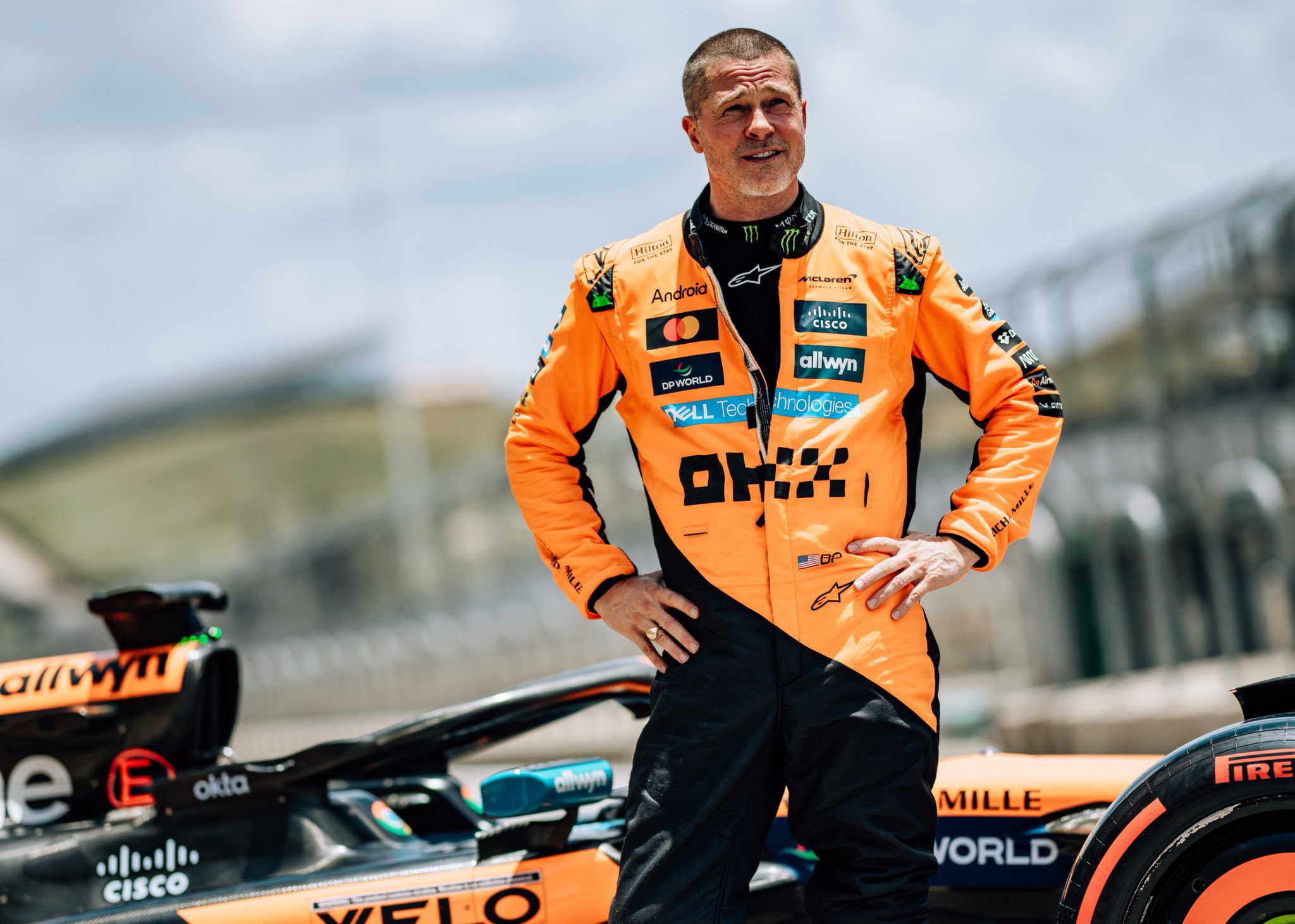 Brad Pitt dévoile ses sensations au volant d’une McLaren à Austin et les conseils de Lando Norris