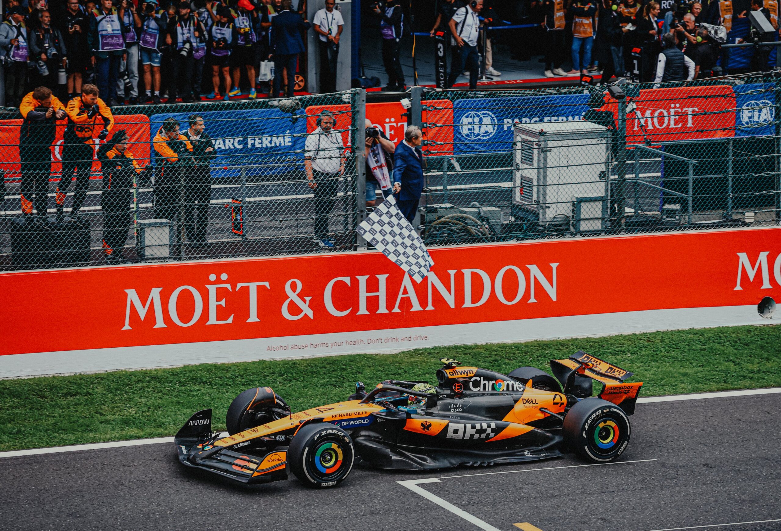 Lando Norris promet une analyse approfondie après sa défaite face à Piastri