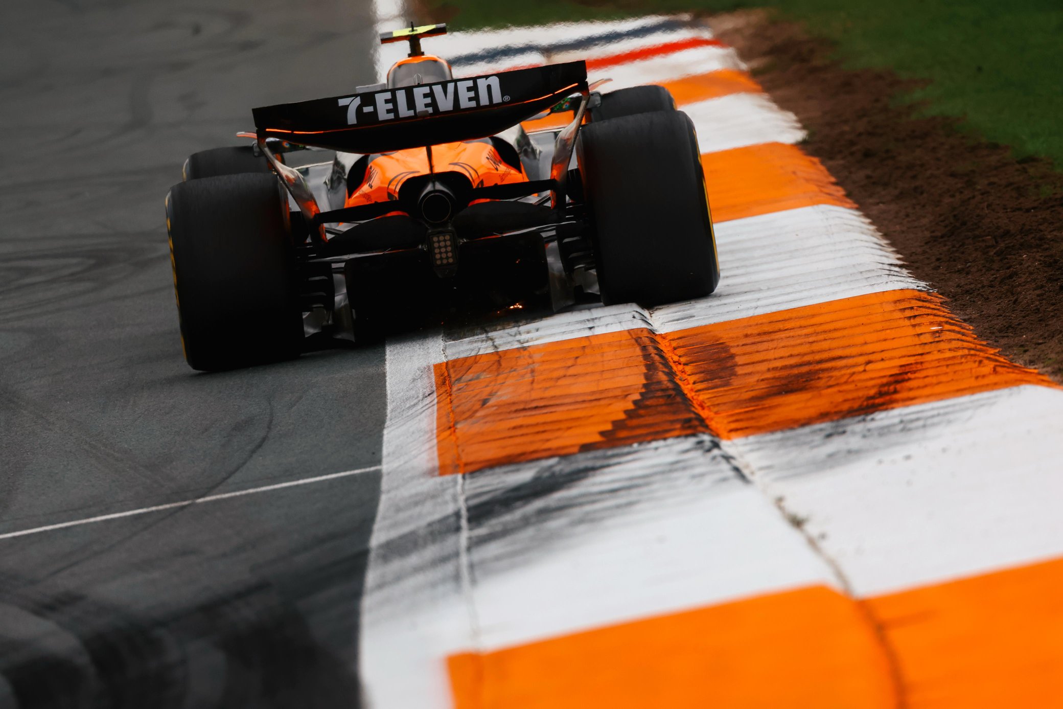 GP des Pays-Bas : Norris en tête des EL2, Piastri sous enquête après un incident