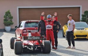 Vidéo – Arrestation du pilote de la « F1 fantôme » en République tchèque