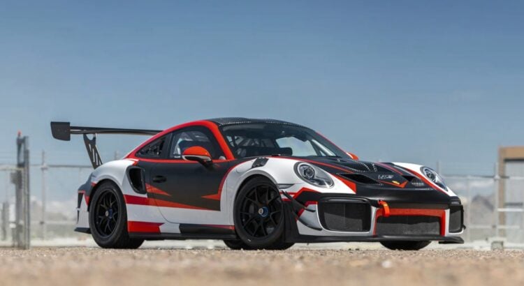 Une Porsche 911 GT2 pilotée par Max Verstappen aux enchères aux États-Unis
