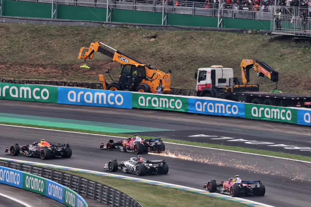 Leclerc défend Piastri après l’accrochage de São Paulo : « Il n’est pas seul en tort »